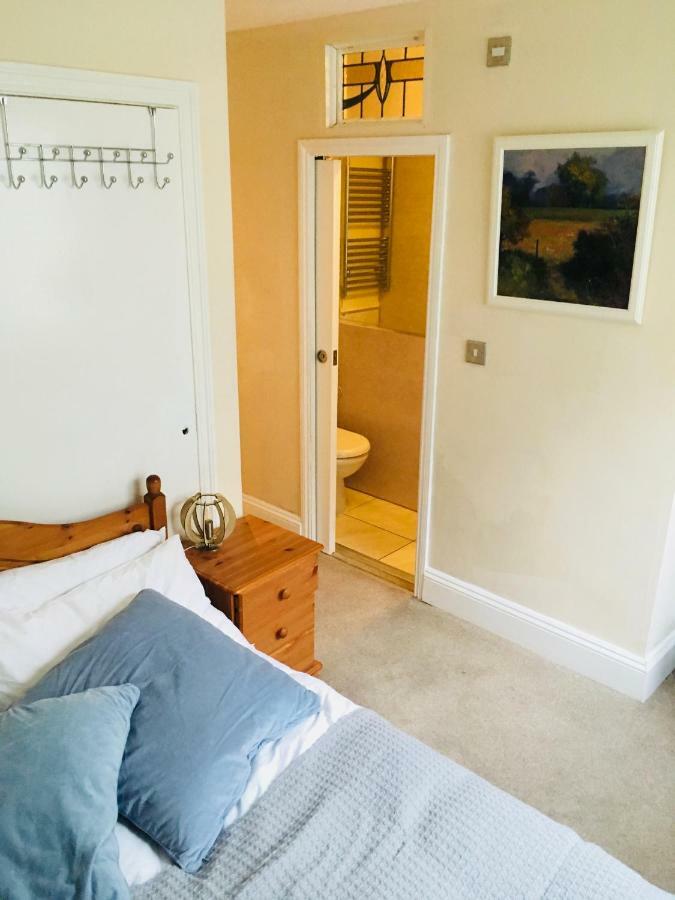 Little Brighton Beach Apartments - Also Separate Spa Cabin And Watersports Exterior photo